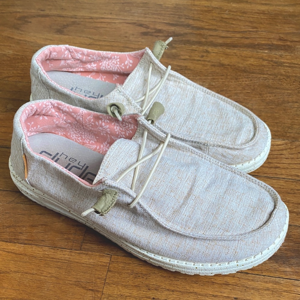 Hey Dude Women's Wendy Washed Canvas, Women’s Shoes, Women’s Loafers